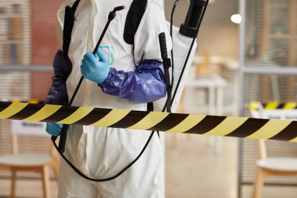 Professional Trauma Scene Cleanup technician working in Farwell, NE
